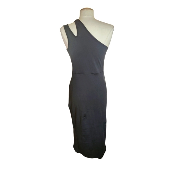 Single Shoulder Black Assymentrical Open Slit Dress - Picture 9 of 10